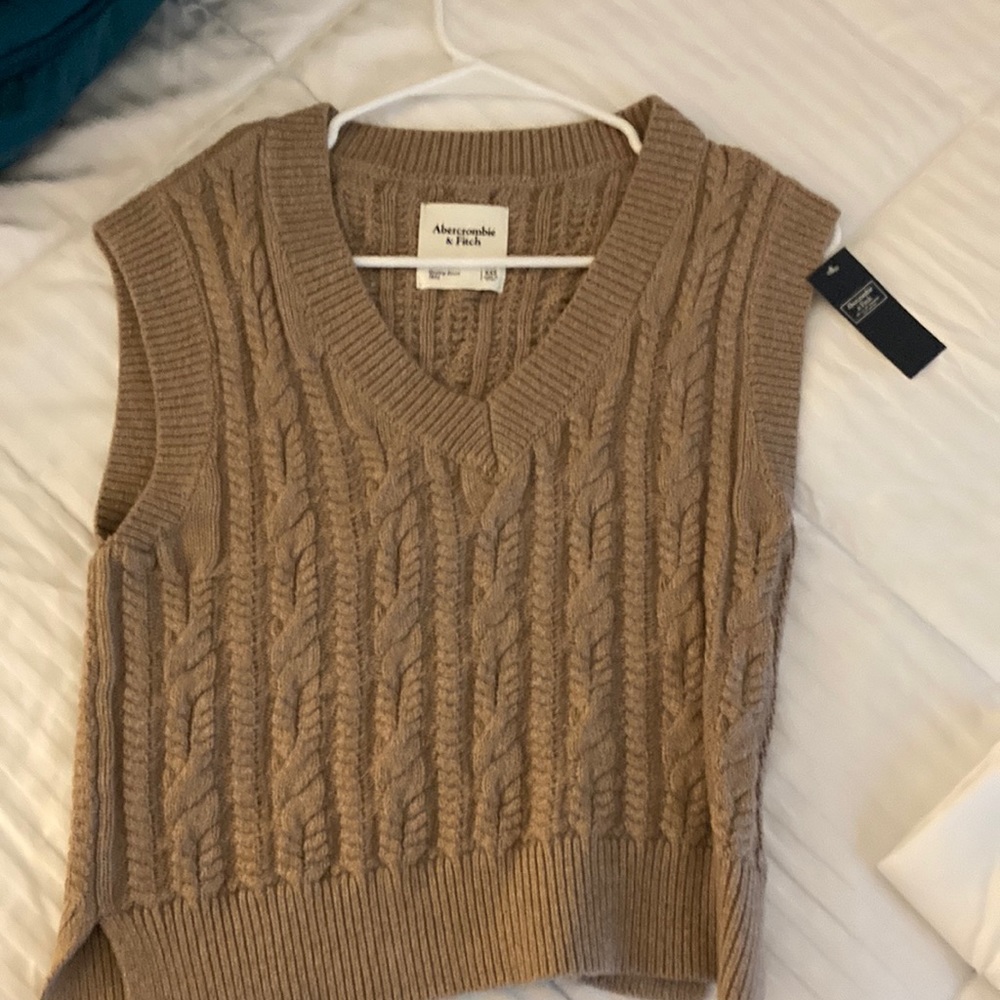 A&F sweater XXS